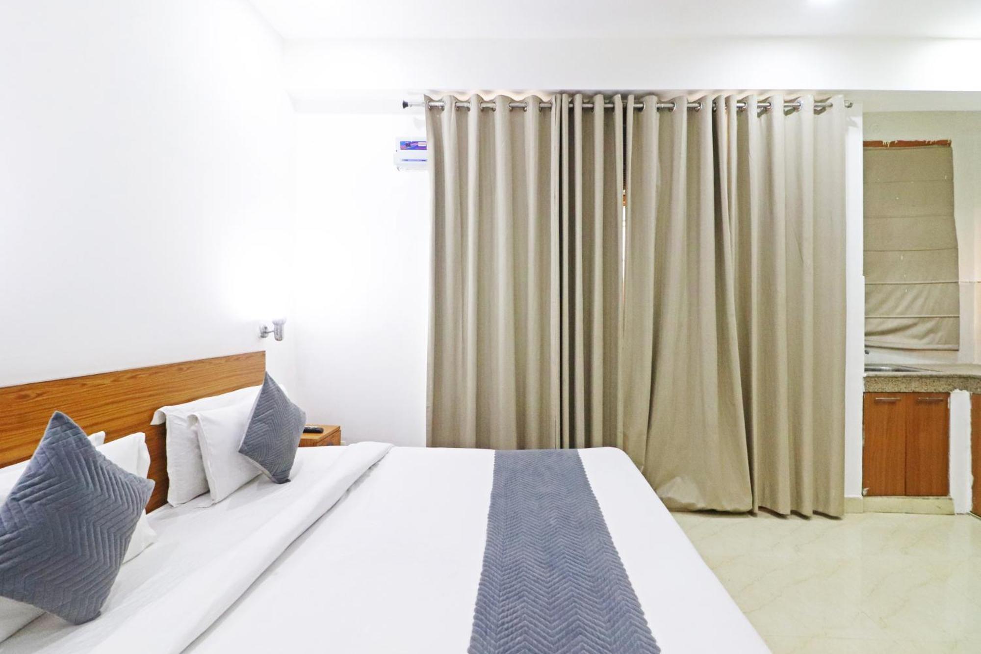 Hotel Trendy Residency - Couple Friendly Hotel Nové Dillí Exteriér fotografie