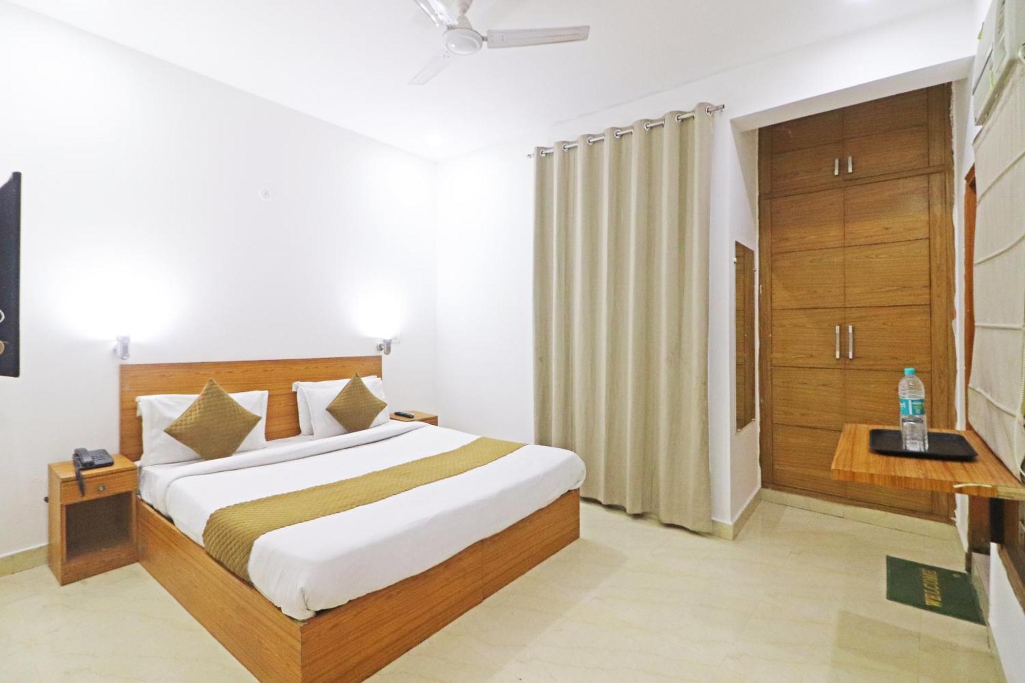 Hotel Trendy Residency - Couple Friendly Hotel Nové Dillí Exteriér fotografie