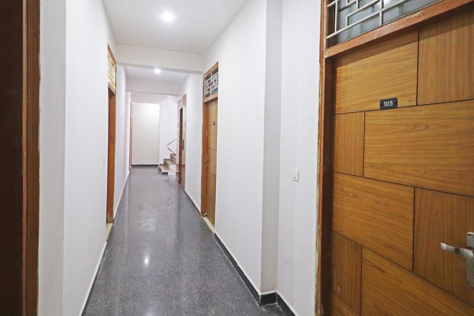 Hotel Trendy Residency - Couple Friendly Hotel Nové Dillí Exteriér fotografie
